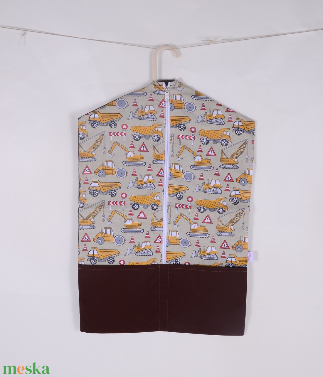 Munkagépek barna ovis ruhazsák  - játék & sport - ovis felszerelés - ovis zsák - Meska.hu