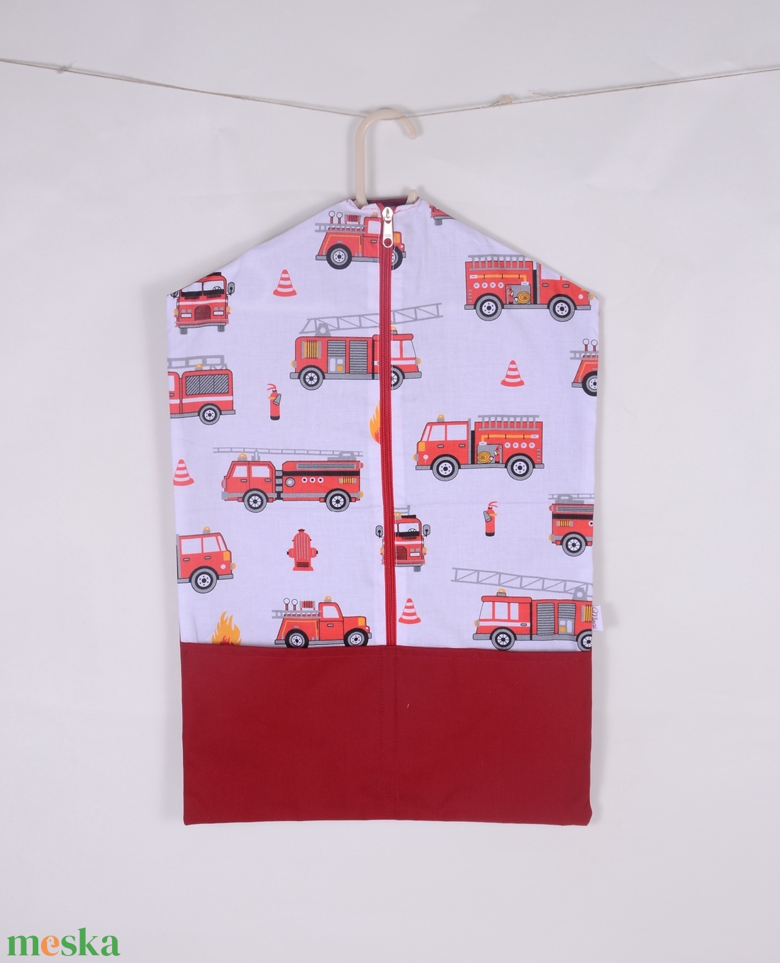 Tűzoltó bordó ovis ruhazsák szett 5 db-os - játék & sport - ovis felszerelés - ovis szett - Meska.hu