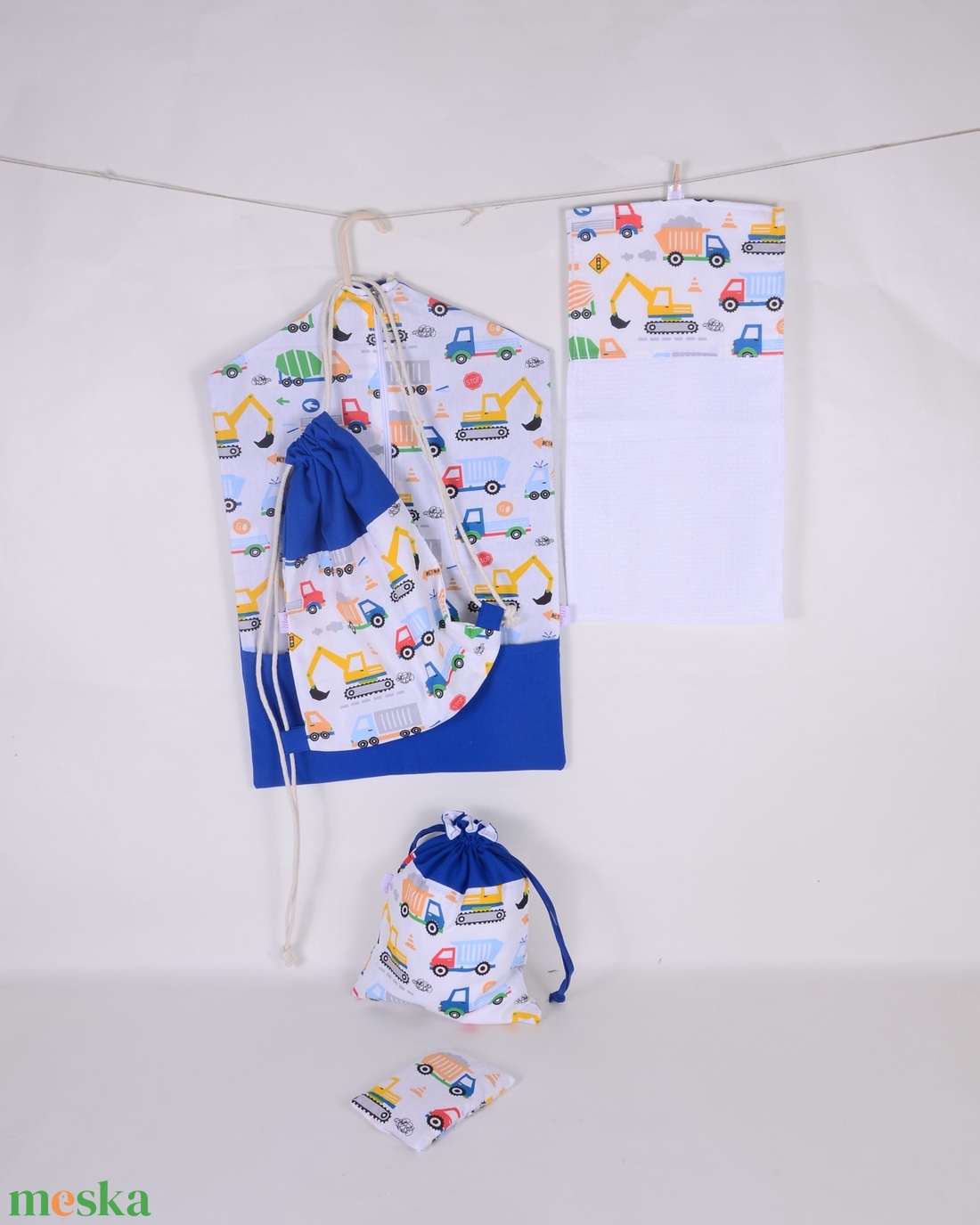 Munkagépek királykék Ovis ruhazsák szett 5 db-os  - játék & sport - ovis felszerelés - ovis szett - Meska.hu