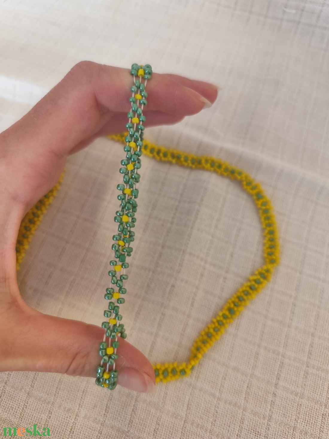 Kis virágos gyöngy nyaklánc és karkötő  - ékszer - ékszerszett - Meska.hu Kis virágos gyöngy nyaklánc és karkötő  - ékszer - ékszerszett - Meska.hu