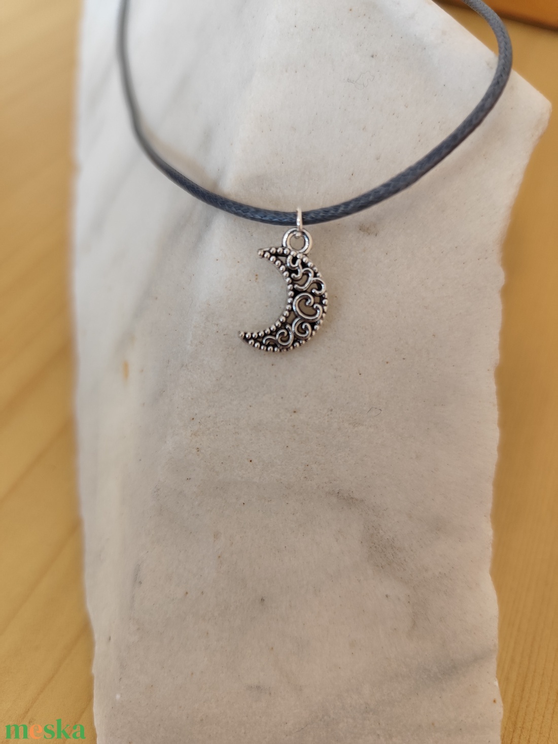 Hold nyaklánc  - ékszer - nyaklánc - medálos nyaklánc - Meska.hu Hold nyaklánc  - ékszer - nyaklánc - medálos nyaklánc - Meska.hu