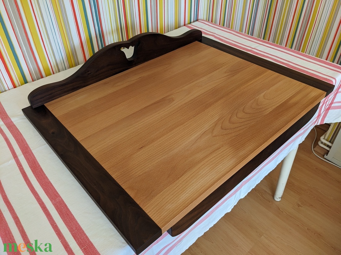 Gyúródeszka Tulipán Motívummal - Népies Elegancia a Konyhádban! - otthon & életmód - konyhafelszerelés, tálalás - sütés, főzés - vágódeszka - Meska.hu