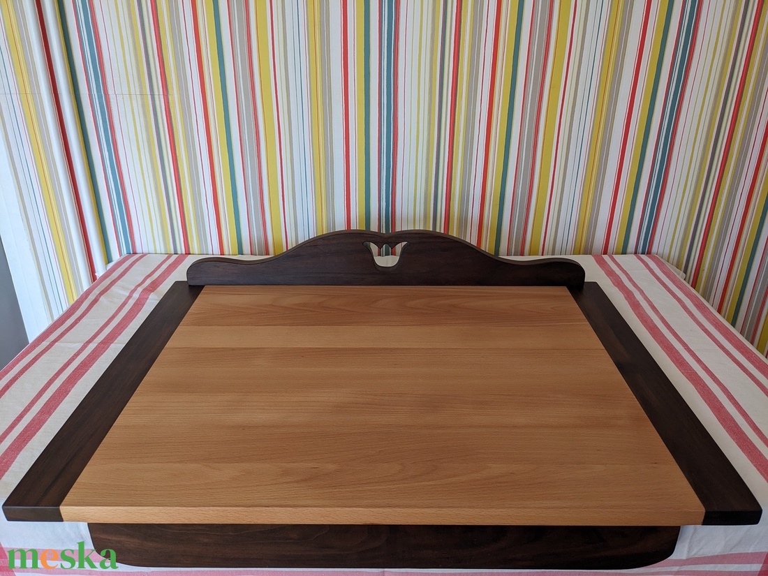 Tulipán Motívumos Gyúródeszka - Népies Elegancia a Konyhádban! - otthon & életmód - konyhafelszerelés, tálalás - sütés, főzés - vágódeszka - Meska.hu