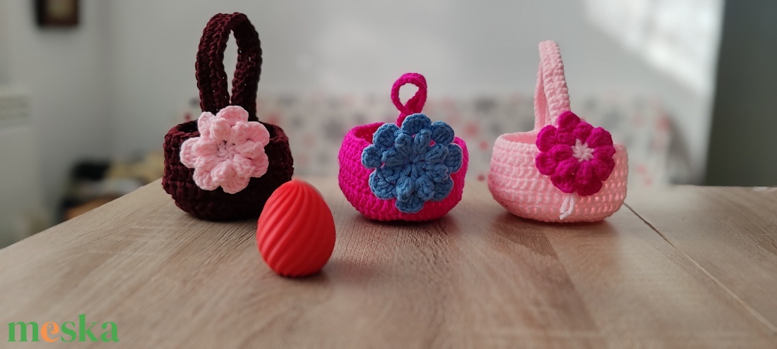 Horgolt húsvéti kosarak - ünnepi díszek, dekorációk - húsvéti díszek és dekorációk - húsvéti kosár - Meska.hu