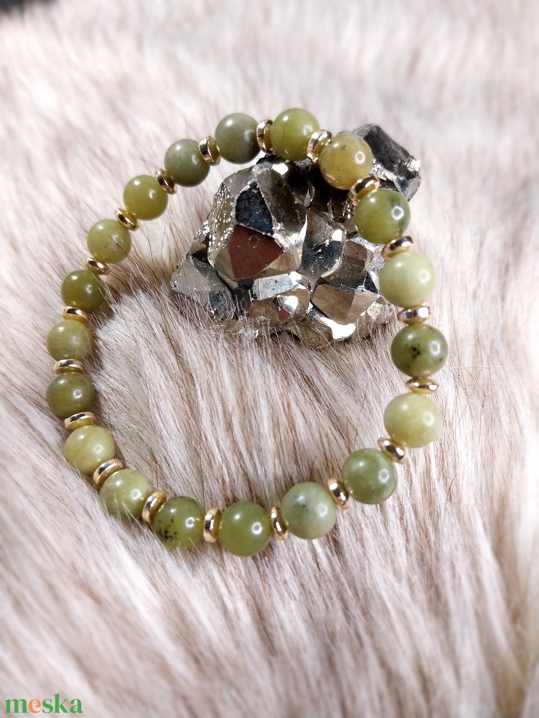 Peridot és arany hematit 6 mm-es karkötő - ékszer - karkötő - gyöngyös karkötő - Meska.hu Peridot és arany hematit 6 mm-es karkötő - ékszer - karkötő - gyöngyös karkötő - Meska.hu