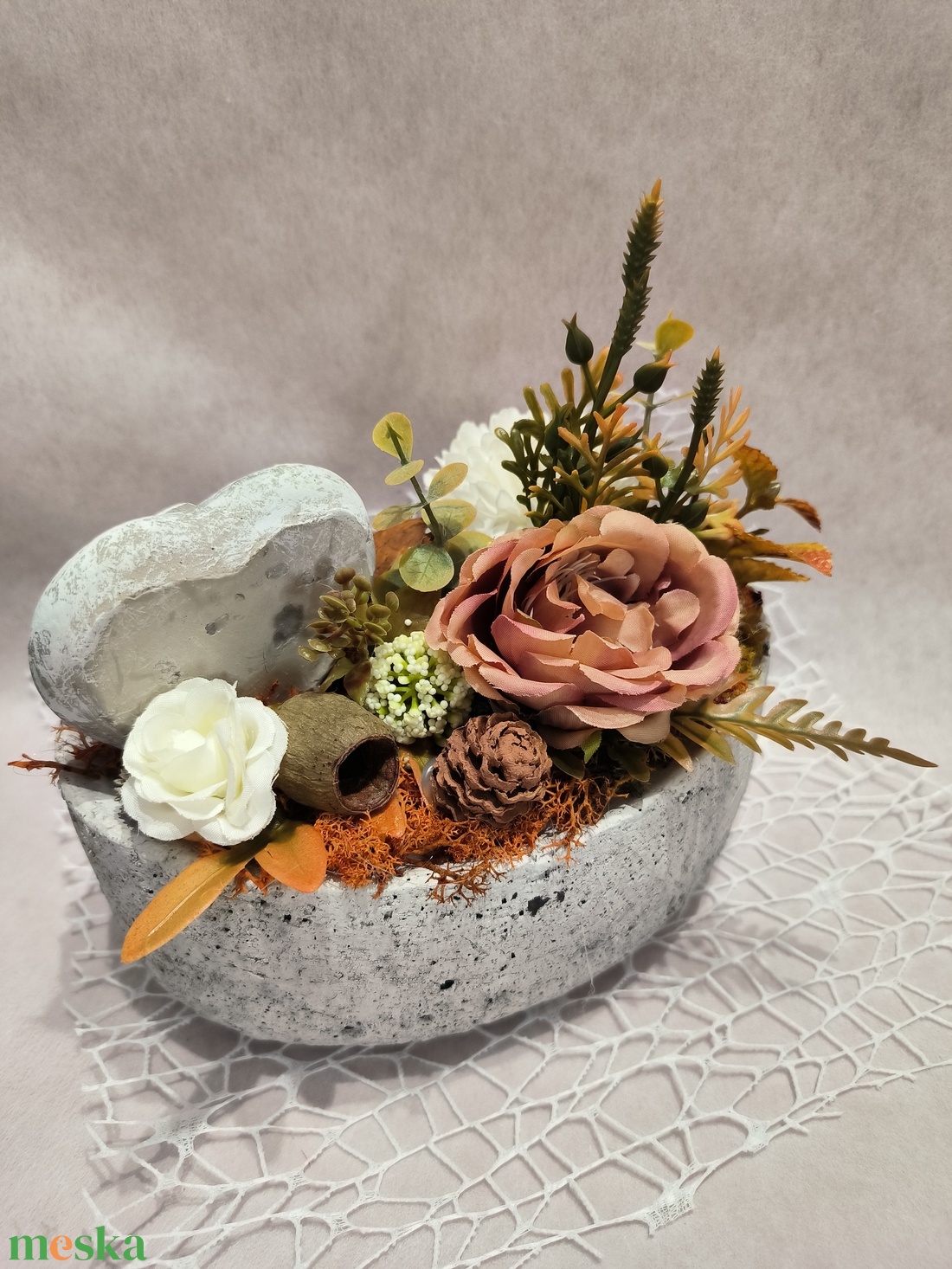 Kegyeleti sírdísz ovális kő kaspóban - otthon & életmód - vallás - temetkezési tárgy - sírdísz, kegyeleti dísz - Meska.hu