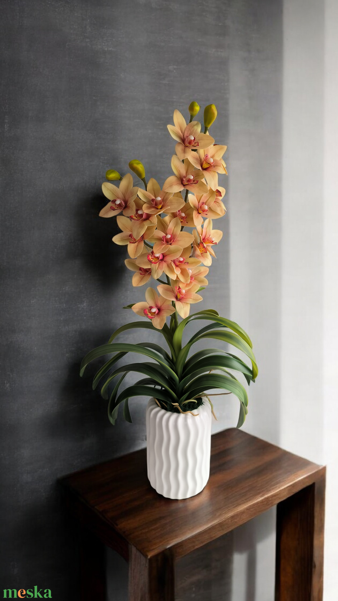 Cymbidium orchidea dekoráció  - otthon & életmód - virágdekoráció - virágdíszek - virágdísz kaspóban - Meska.hu