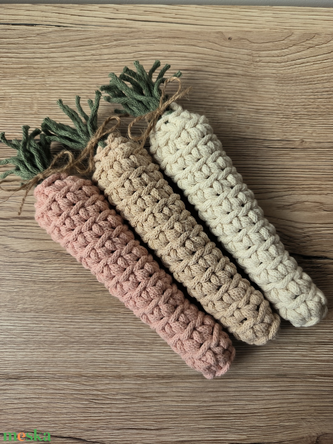 Horgolt répa dekoráció - ünnepi díszek, dekorációk - húsvéti díszek és dekorációk - húsvéti asztaldíszek - Meska.hu