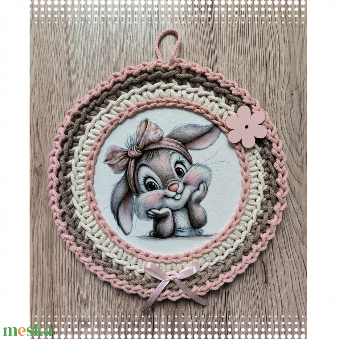 Horgolt húsvéti nyuszilányos akasztós dísz  - ünnepi díszek, dekorációk - húsvéti díszek és dekorációk - húsvéti ajtódísz, kopogtató - Meska.hu