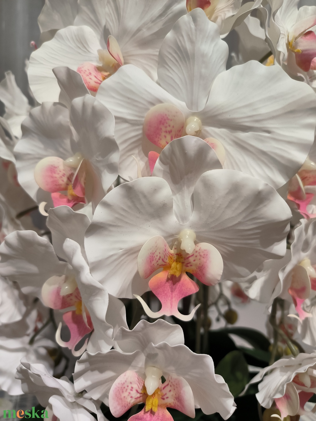 Pillekosbor orchidea dekoráció kerámia kaspóban - otthon & életmód - dekoráció - asztal és polc dekoráció - asztaldísz - Meska.hu