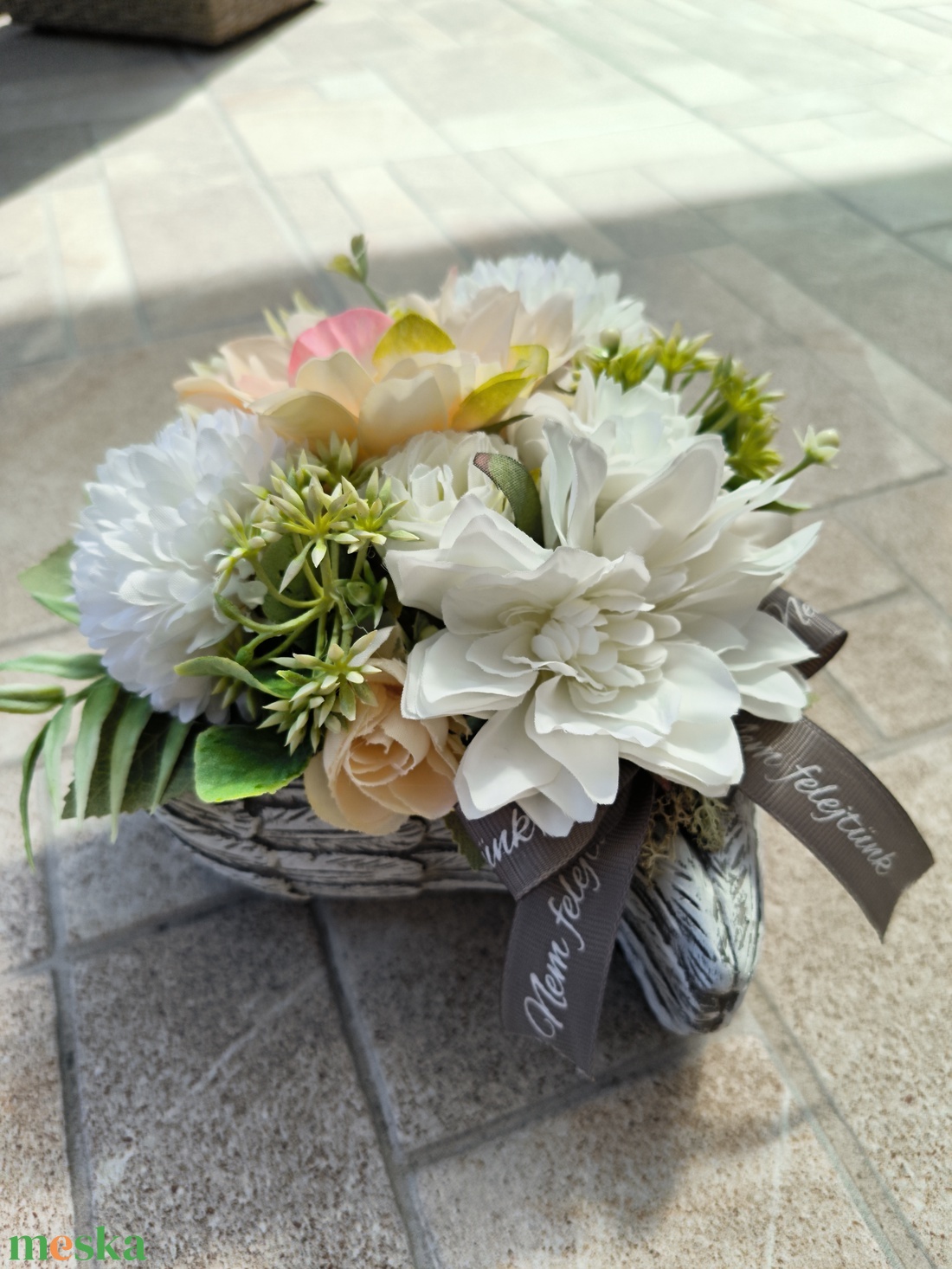 Kegyeleti sírdísz szív alakú kő kaspóban  - otthon & életmód - vallás - temetkezési tárgy - sírdísz, kegyeleti dísz - Meska.hu