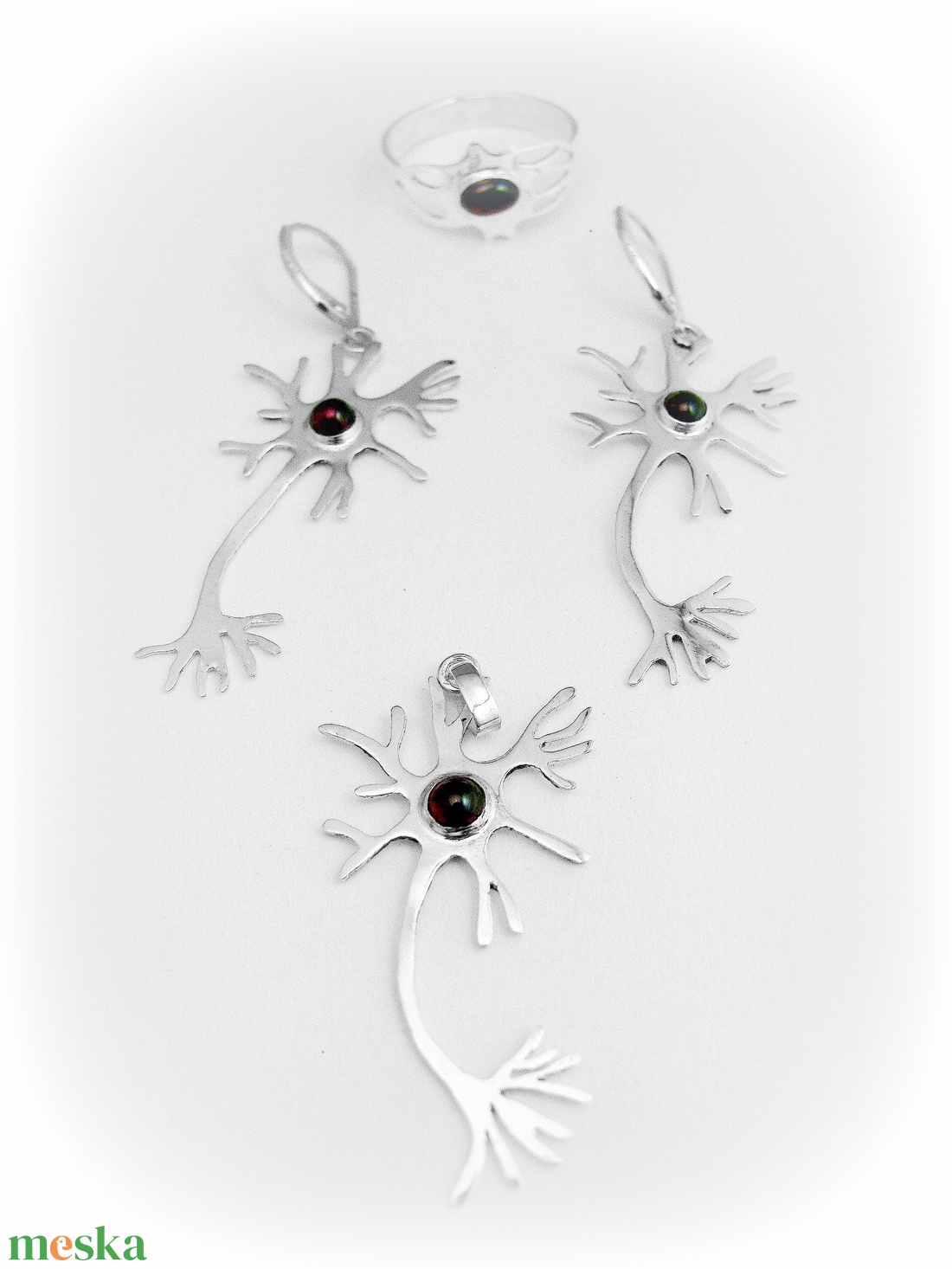 Ezüst Neuron-idegsejt szett gránáttal - ékszer - ékszerszett - Meska.hu Ezüst Neuron-idegsejt szett gránáttal - ékszer - ékszerszett - Meska.hu