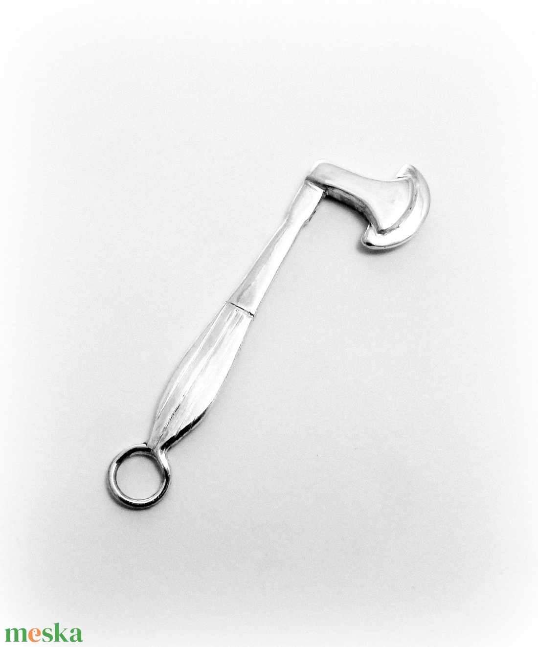 Ezüst térdkalapács medál - ékszer - nyaklánc - medál - Meska.hu