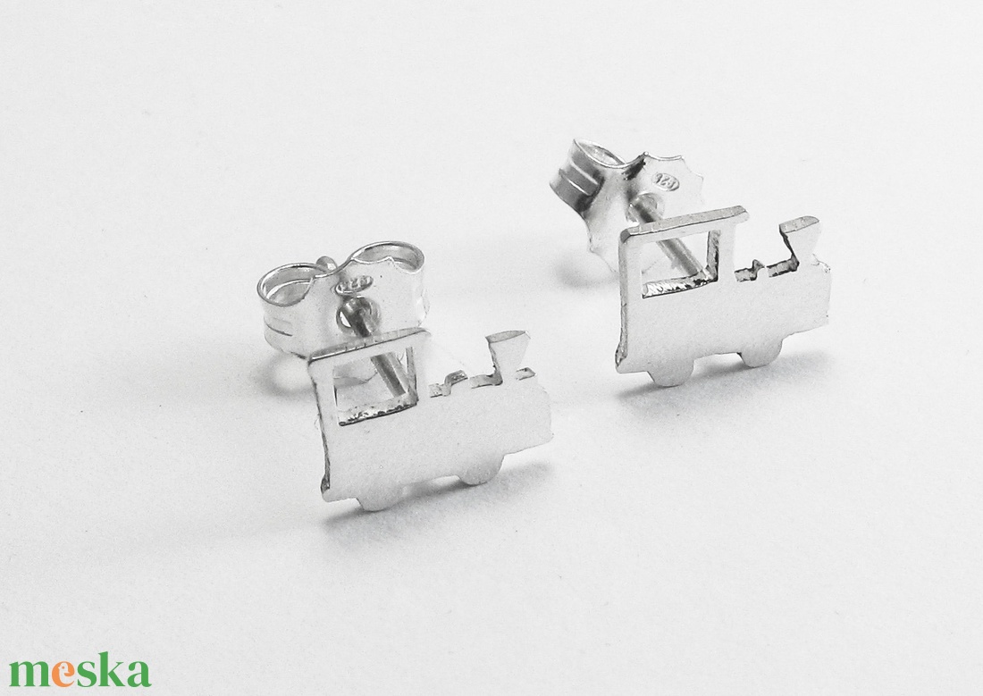 Ezüst vonatos fülbevaló /  füli  - ékszer - fülbevaló - pötty fülbevaló - Meska.hu