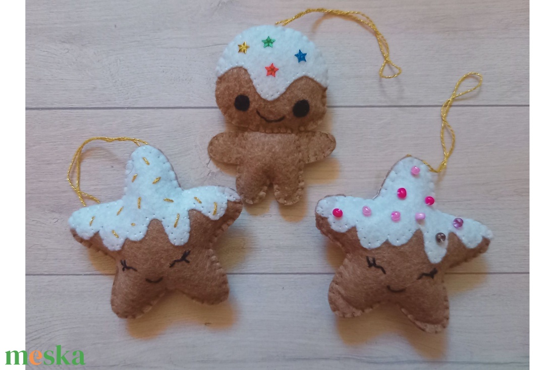 Karácsonyi díszek - csillagok és mézeskalács figura - karácsony - karácsonyi lakásdekoráció - karácsonyfadíszek - Meska.hu