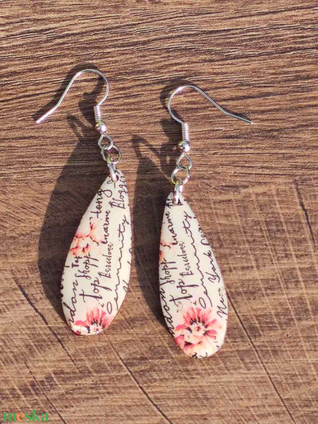 Mintás fülbevaló  decoupage fa fülbevaló - ékszer - fülbevaló - lógó csepp fülbevaló - Meska.hu