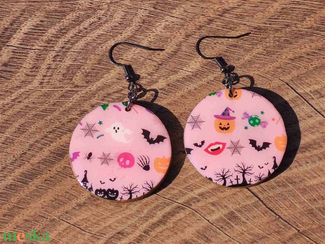 Halloween mintás fülbevaló  Pink fülbevaló - ékszer - fülbevaló - lógós kerek fülbevaló - Meska.hu