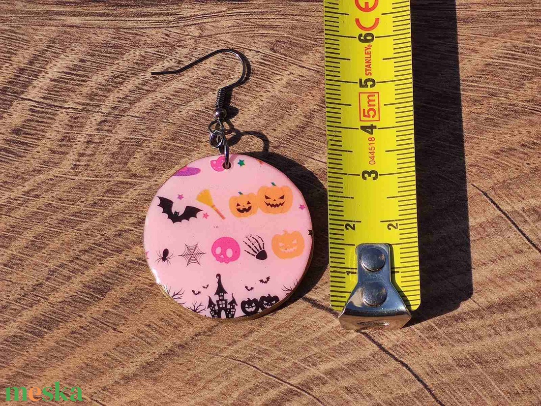 Halloween mintás fülbevaló  Pink fülbevaló - ékszer - fülbevaló - lógós kerek fülbevaló - Meska.hu