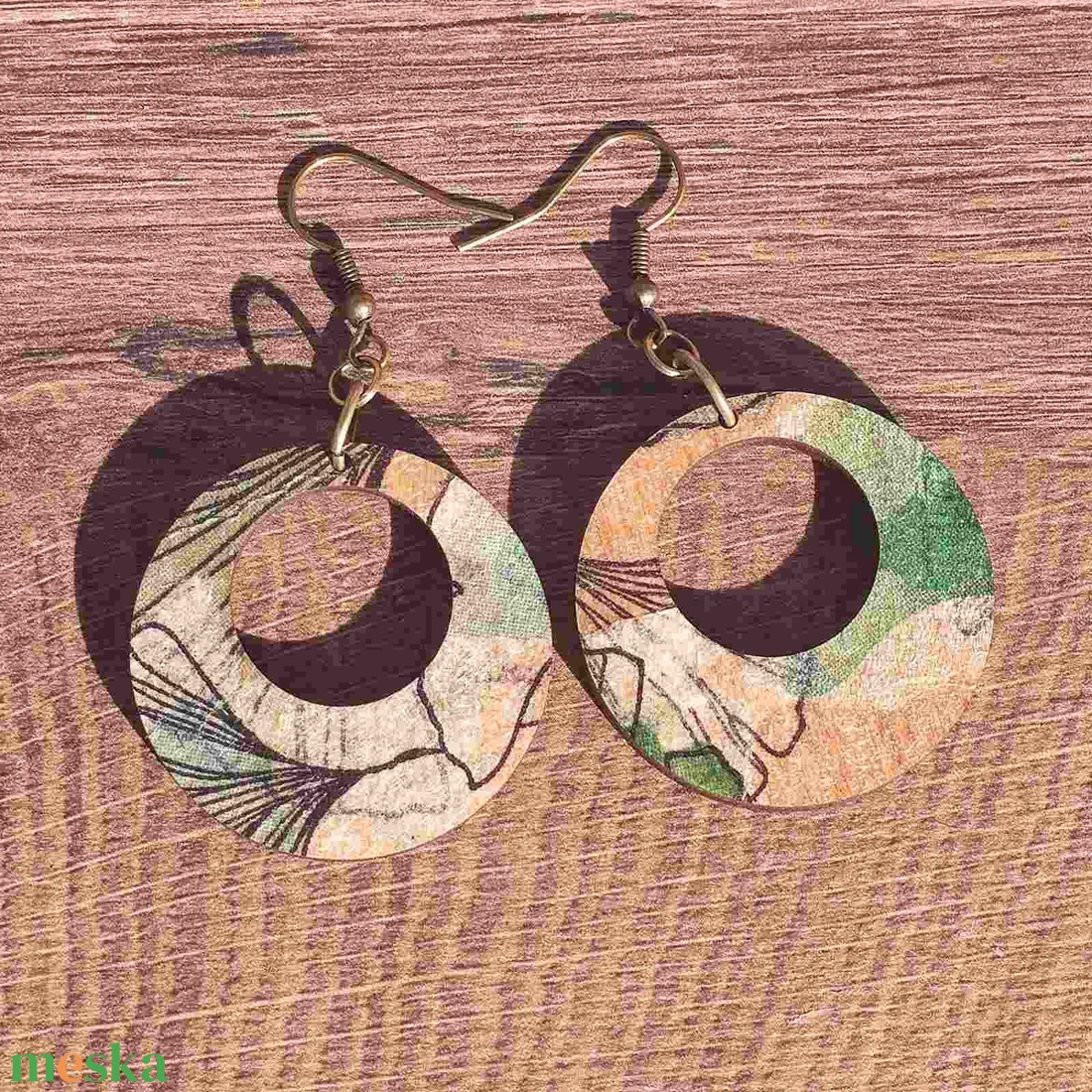 Fa fülbevaló Ginkgo mintával - ékszer - fülbevaló - lógós kerek fülbevaló - Meska.hu