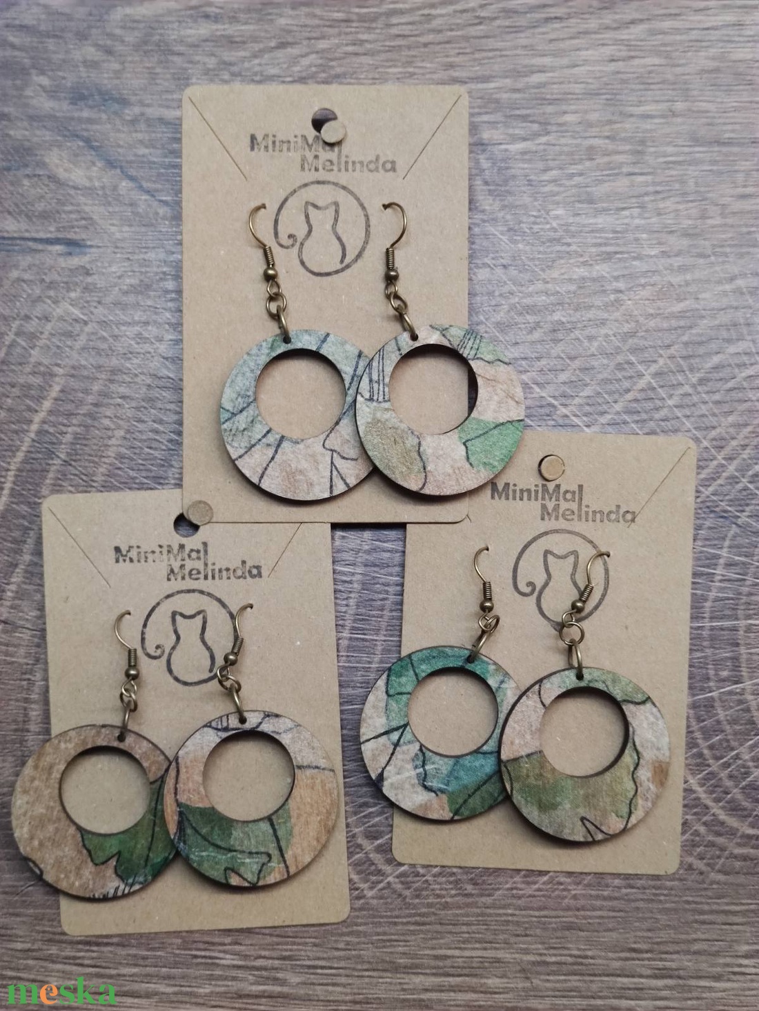 Fa fülbevaló Ginkgo mintával - ékszer - fülbevaló - lógós kerek fülbevaló - Meska.hu