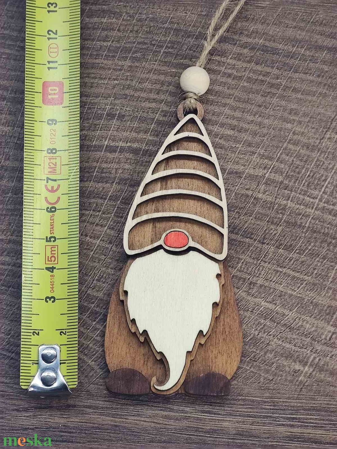 Manó karácsonyfadísz,  vagy Mikulásra - Vidám karácsonyi dísz fából - karácsony - karácsonyi lakásdekoráció - karácsonyi manók, figurák - Meska.hu