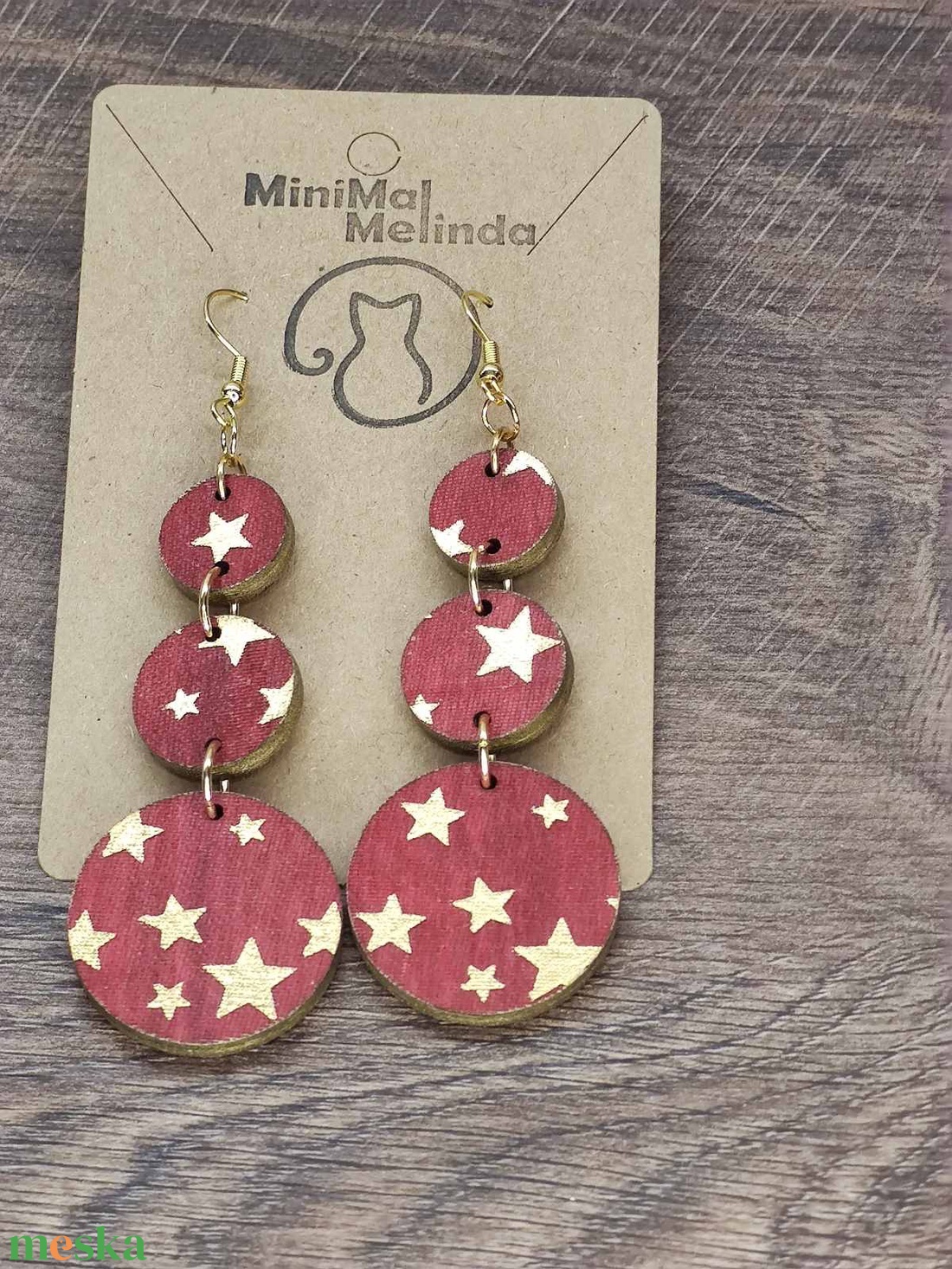 Karácsonyi fülbevaló - fából, csillagokkal - ékszer - fülbevaló - lógós kerek fülbevaló - Meska.hu