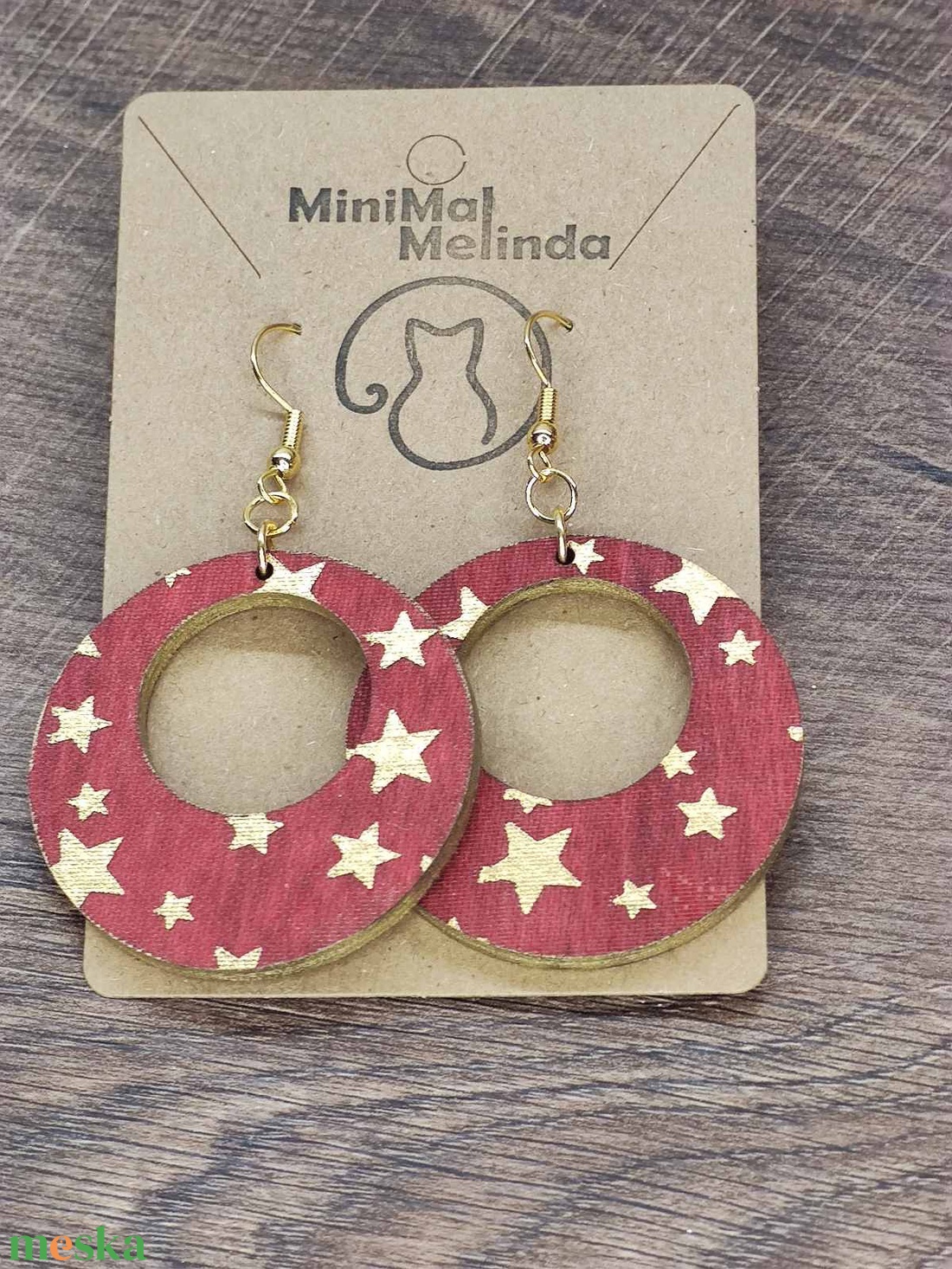 Karácsonyi fülbevaló - fából, csillagokkal - ékszer - fülbevaló - lógós kerek fülbevaló - Meska.hu