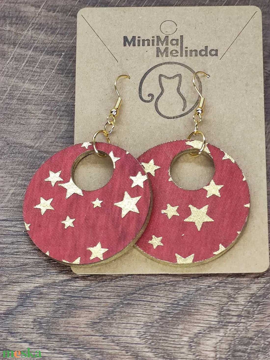 Karácsonyi fülbevaló - fából, csillagokkal - ékszer - fülbevaló - lógós kerek fülbevaló - Meska.hu