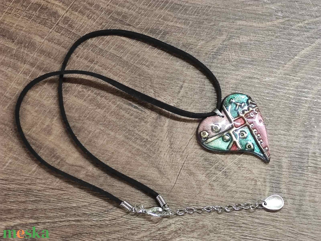 Szívörvény � kézzel készült nyaklánc süthető gyurmából - ékszer - nyaklánc - medálos nyaklánc - Meska.hu