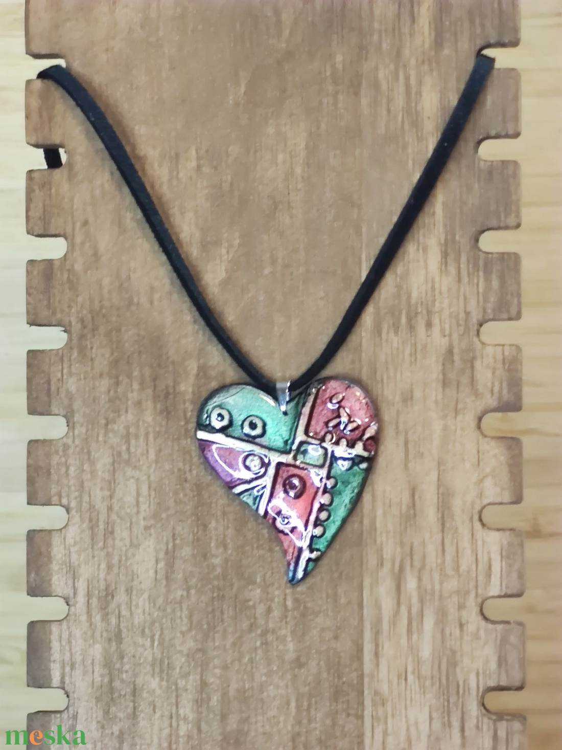 Szívörvény � kézzel készült nyaklánc süthető gyurmából - ékszer - nyaklánc - medálos nyaklánc - Meska.hu