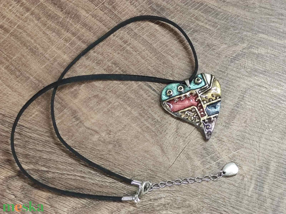 Szívörvény � kézzel készült nyaklánc süthető gyurmából - ékszer - nyaklánc - medálos nyaklánc - Meska.hu