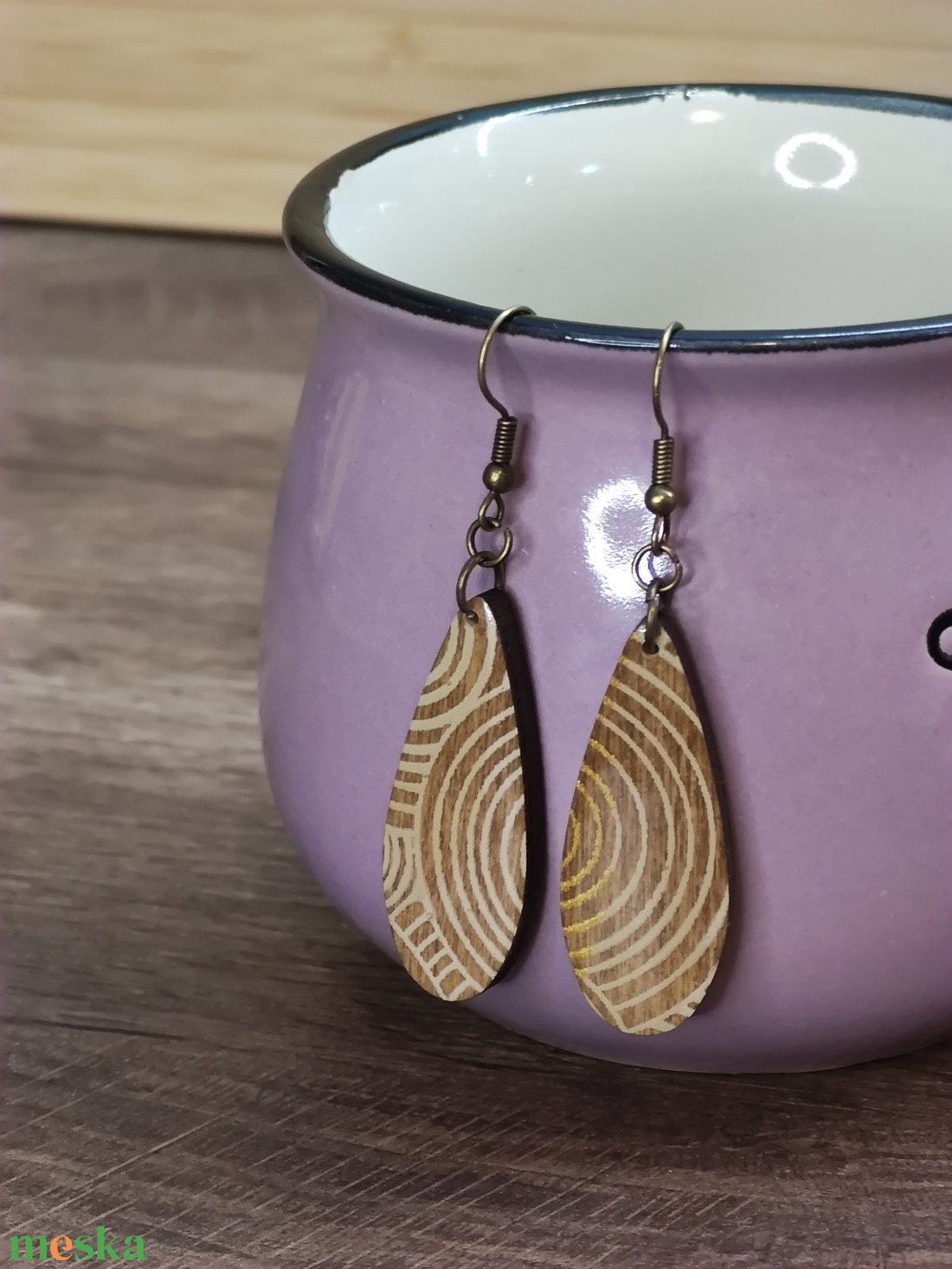 Mintás fülbevaló � festett fa fülbevaló - ékszer - fülbevaló - lógó csepp fülbevaló - Meska.hu
