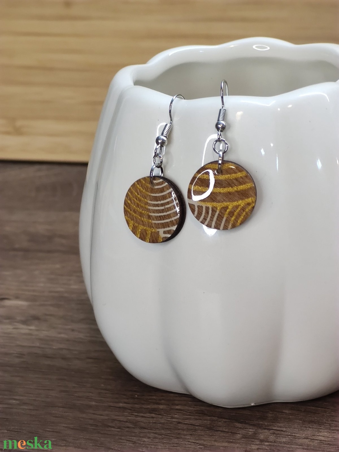 Mintás fülbevaló � festett fa fülbevaló - ékszer - fülbevaló - lógó csepp fülbevaló - Meska.hu