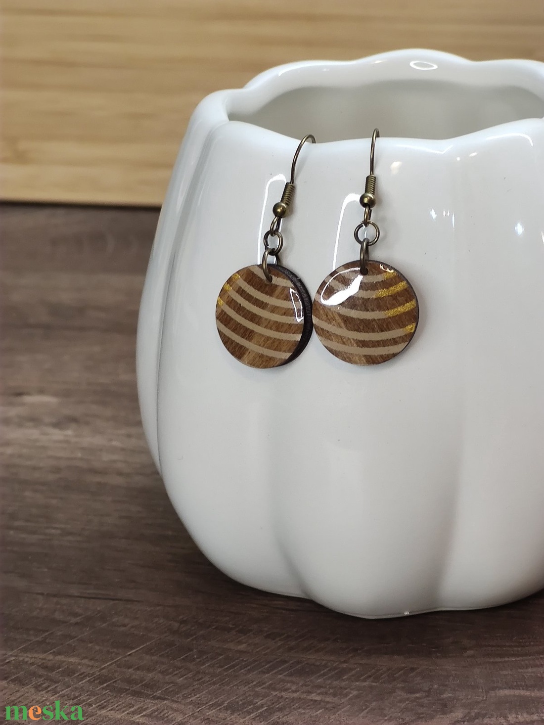 Mintás fülbevaló � festett fa fülbevaló - ékszer - fülbevaló - lógó csepp fülbevaló - Meska.hu
