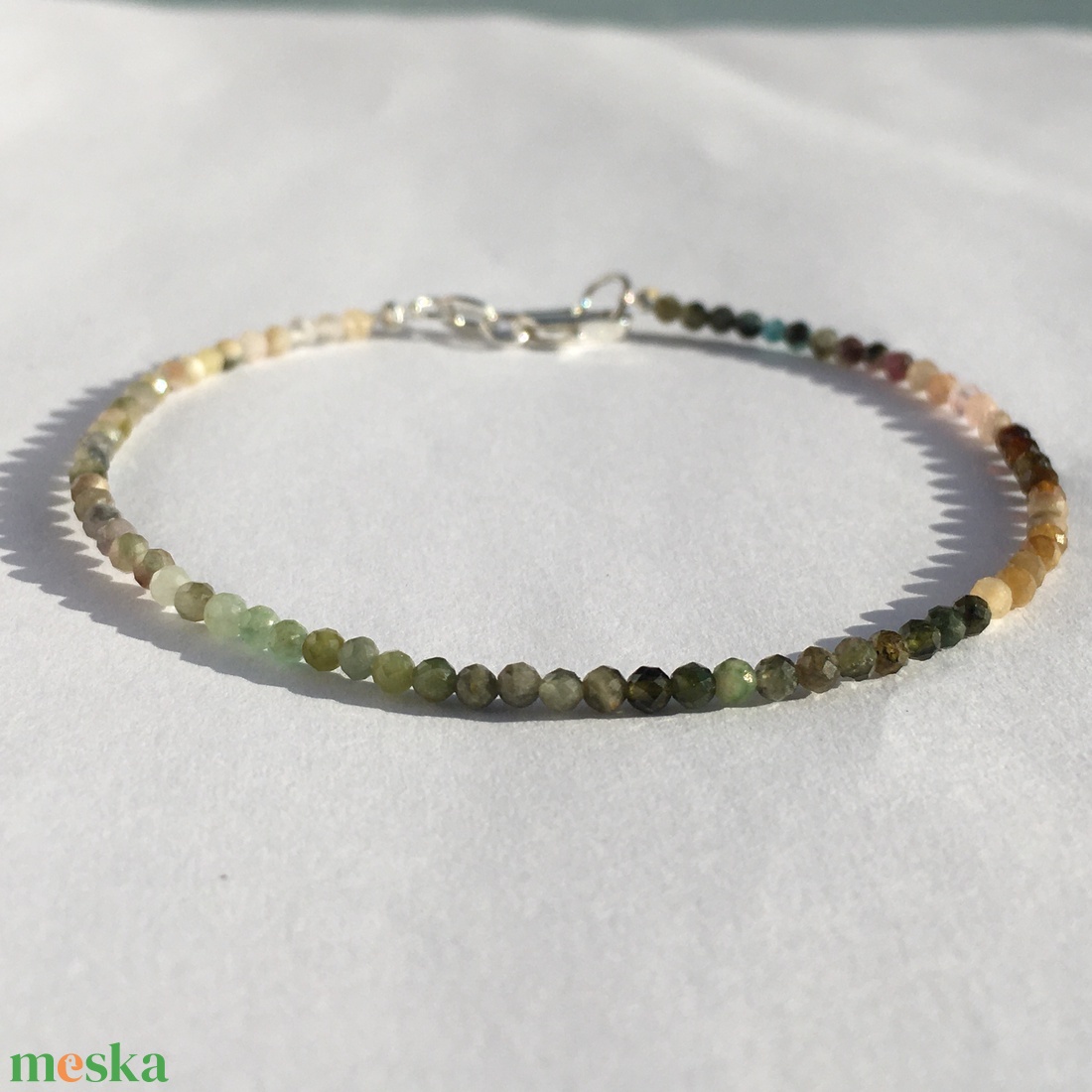  Önmegvalósítást segítő Turmalin minimál karkötő 1 - ékszer - karkötő - bogyós karkötő - Meska.hu