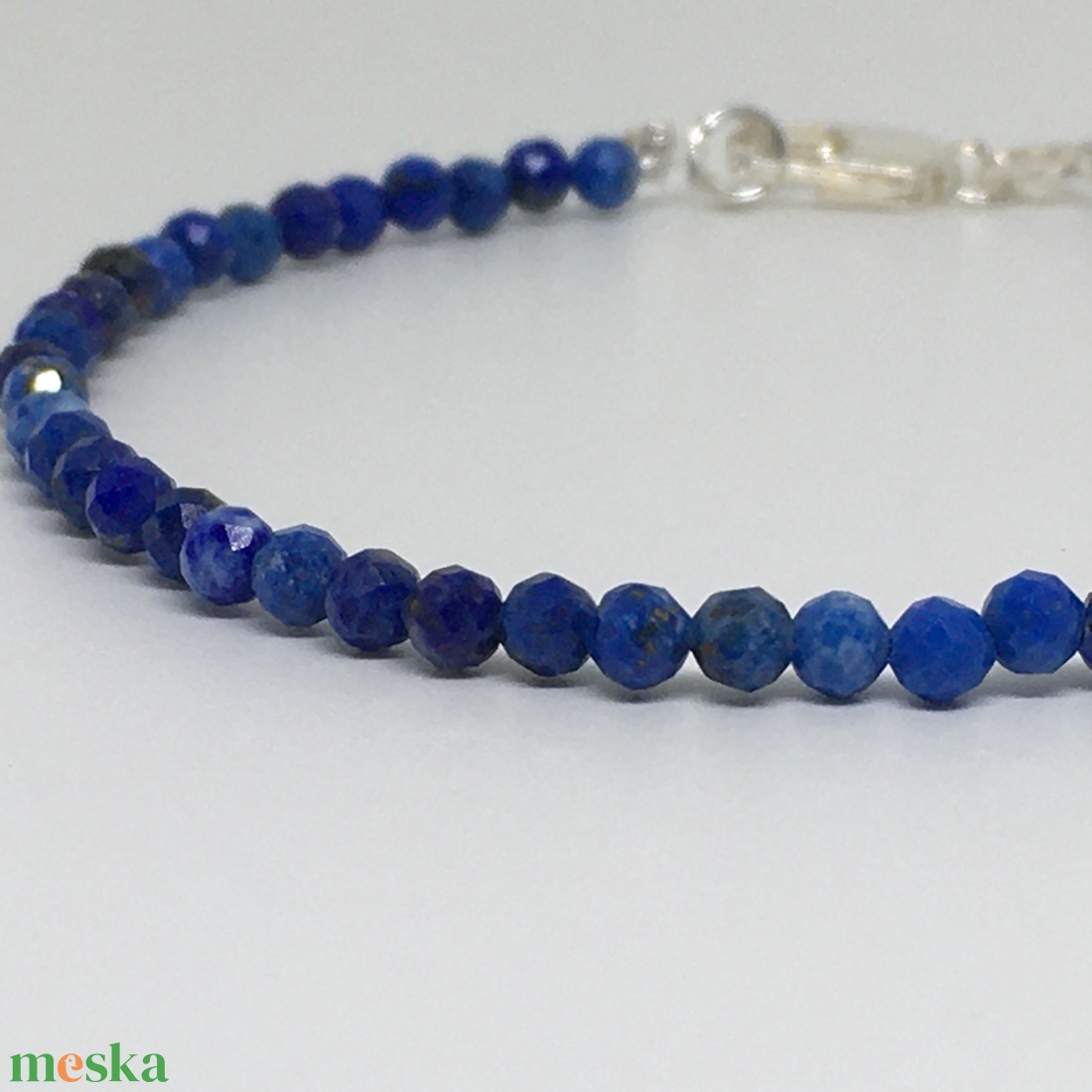 Idegnyugtató Lapis lazuli karkötő - ékszer - karkötő - karkötő medállal - Meska.hu Idegnyugtató Lapis lazuli karkötő - ékszer - karkötő - karkötő medállal - Meska.hu