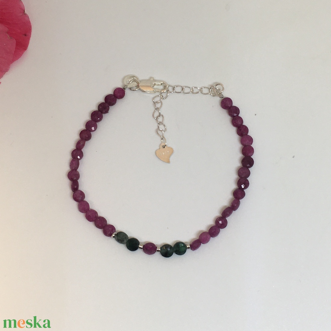  Bőség - Rubin, Smaragd minimál karkötő - ékszer - karkötő - bogyós karkötő - Meska.hu
