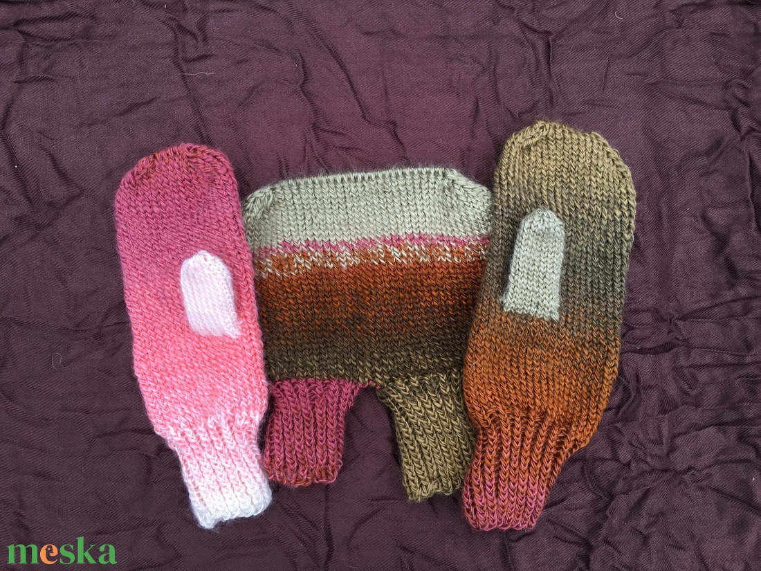 Bézs-fáradt rózsaszín és zöld-barna páros kesztyű - ruha & divat - páros szett - női-férfi páros szett - Meska.hu
