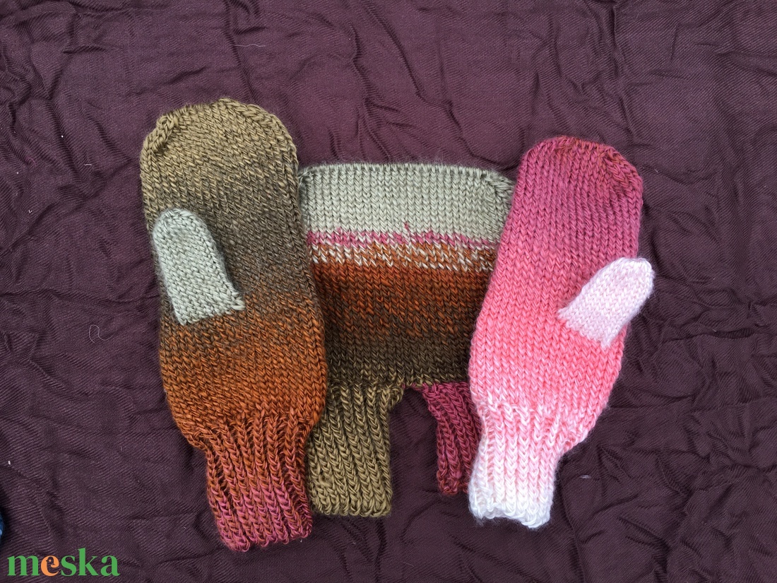 Bézs-fáradt rózsaszín és zöld-barna páros kesztyű - ruha & divat - páros szett - női-férfi páros szett - Meska.hu