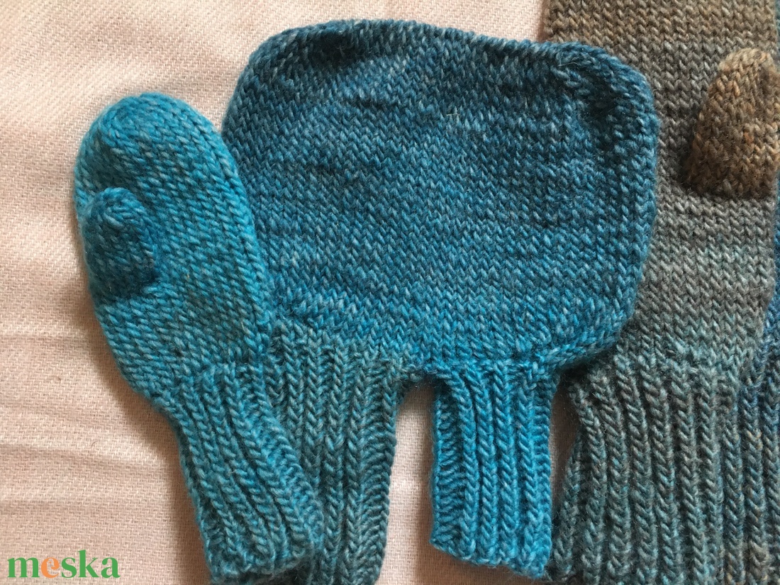 Családi páros kesztyű - ruha & divat - páros szett - női-férfi páros szett - Meska.hu