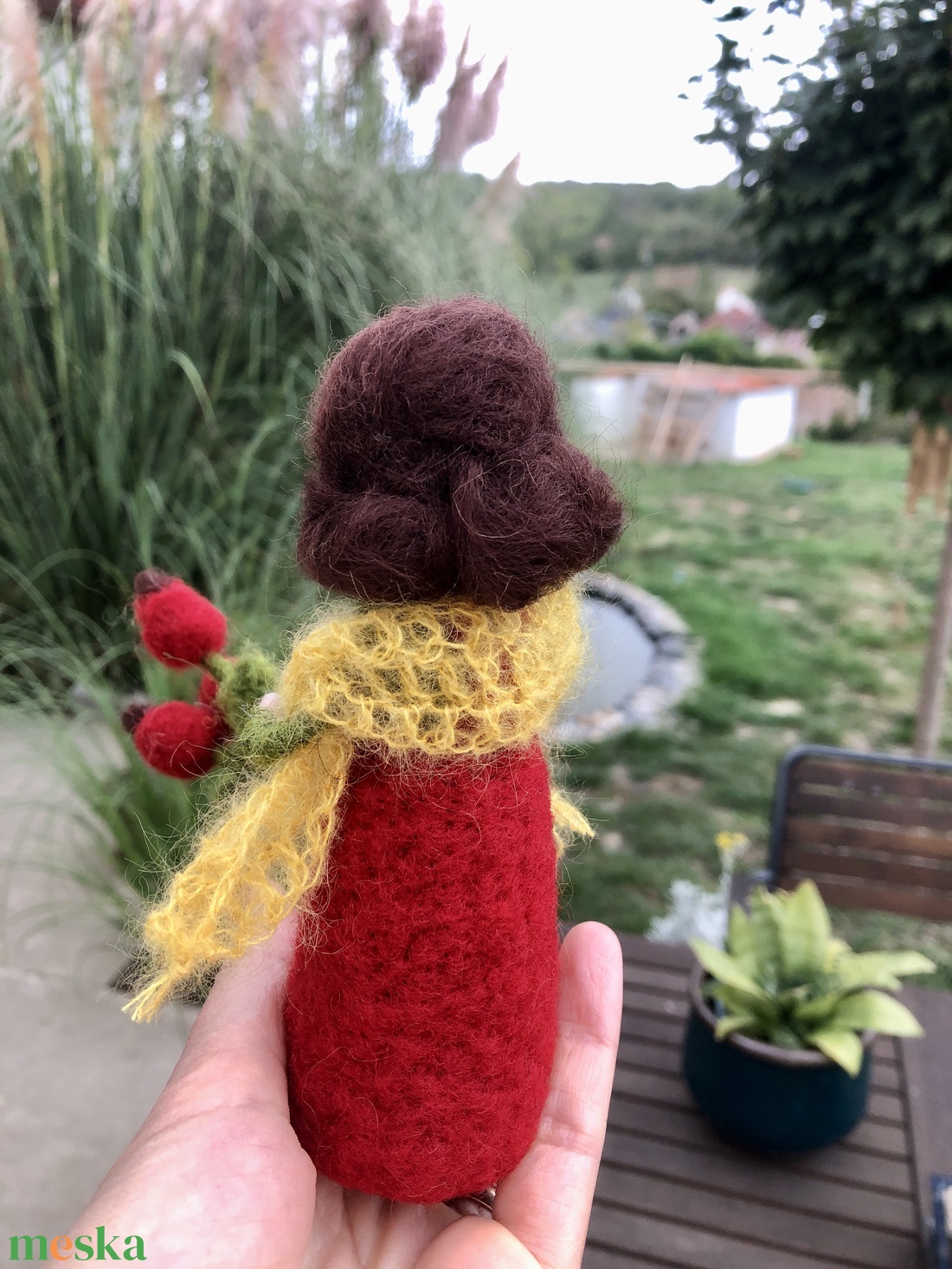 Tűnemezelt Csipkebogyóka  - művészet - textilkép - nemezelt - Meska.hu Tűnemezelt Csipkebogyóka  - művészet - textilkép - nemezelt - Meska.hu