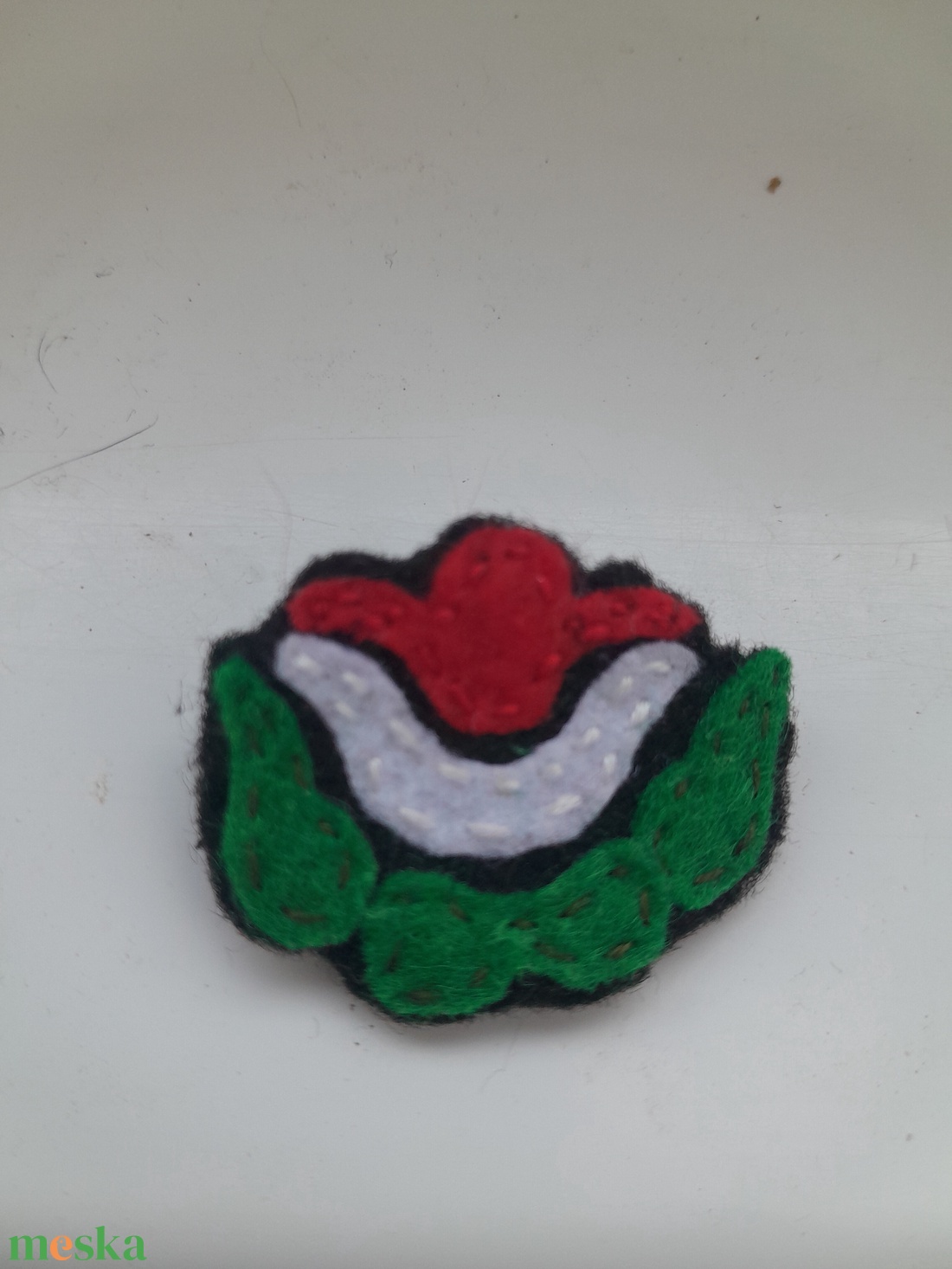 Filc kokárda - ékszer - kitűző és bross - Meska.hu