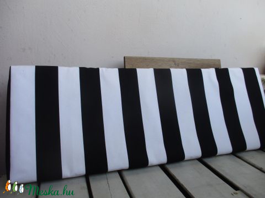 Fekete-fehér szivacspárna padra -  - Meska.hu