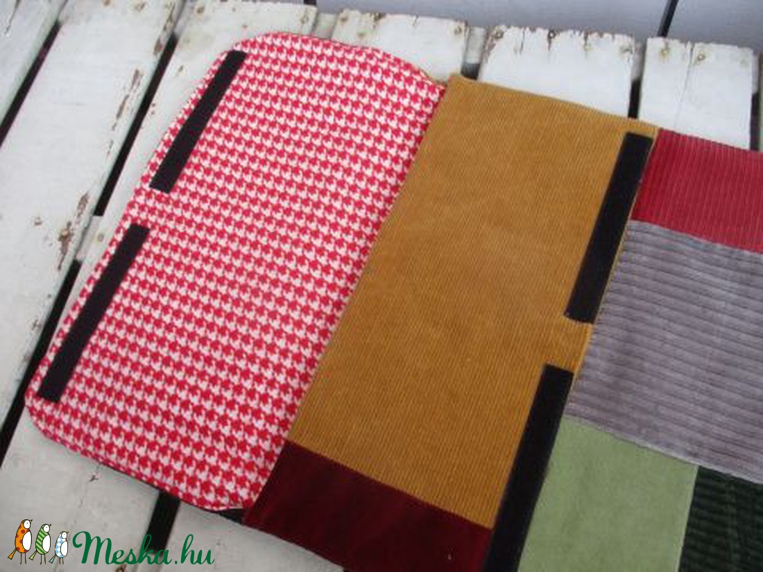 Kordbársony notebook-tartó - táska & tok - laptoptáska, laptop hátizsák - Meska.hu Kordbársony notebook-tartó - táska & tok - laptoptáska, laptop hátizsák - Meska.hu