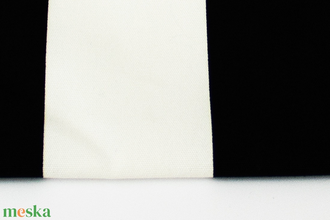 Fekete-fehér csíkos szatyor - táska & tok - bevásárlás & shopper táska - shopper, textiltáska, szatyor - Meska.hu