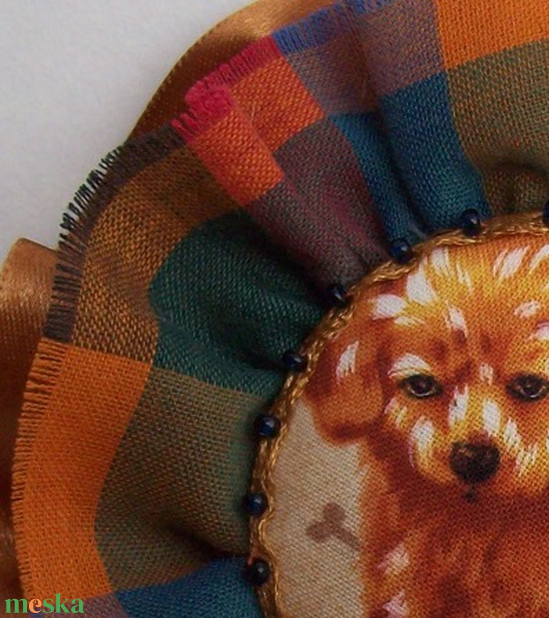 Kockás kutyás kitűző - ékszer - kitűző és bross - kitűző - Meska.hu Kockás kutyás kitűző - ékszer - kitűző és bross - kitűző - Meska.hu