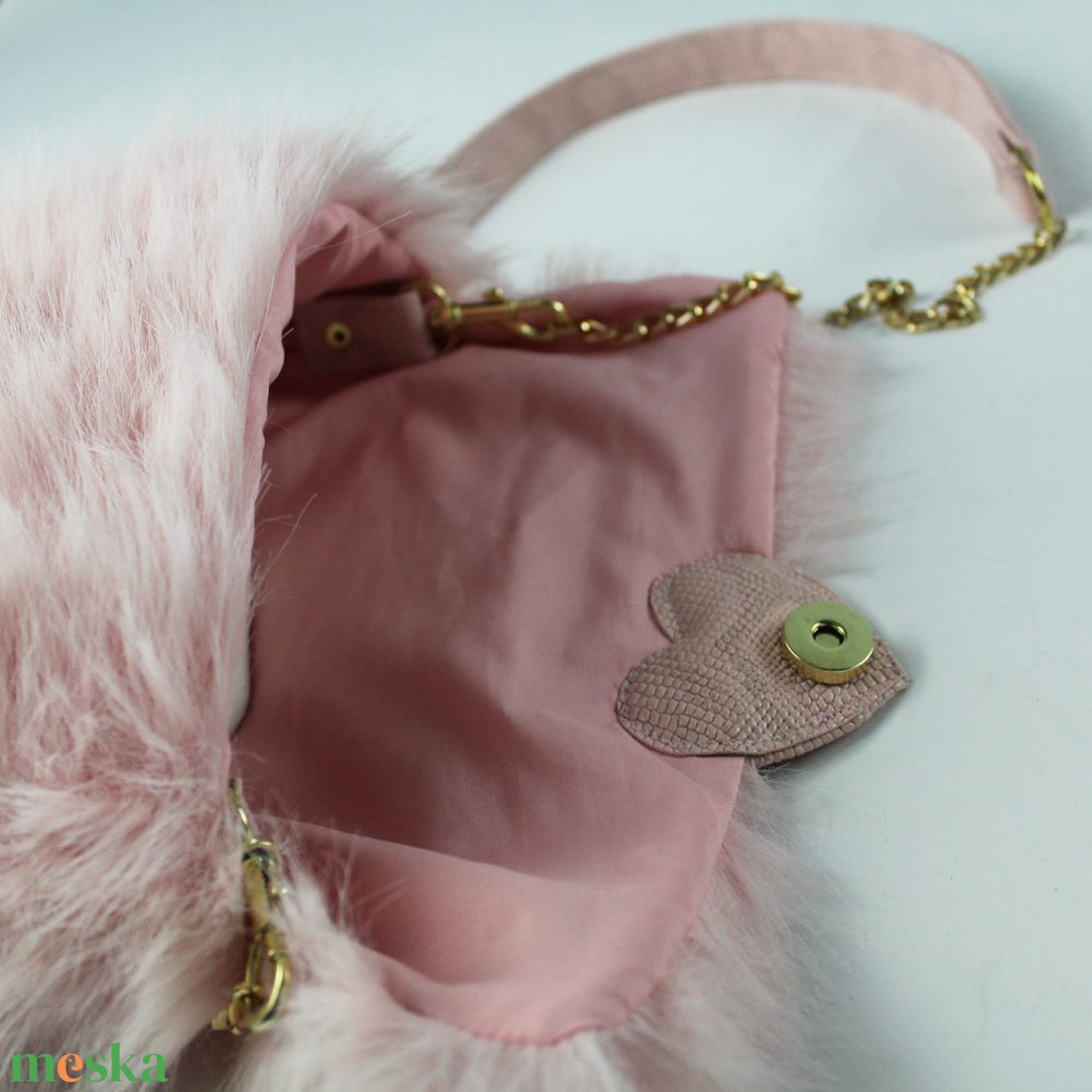 LOVE műszőrme táska - táska & tok - kézitáska & válltáska - alkalmi táska - Meska.hu