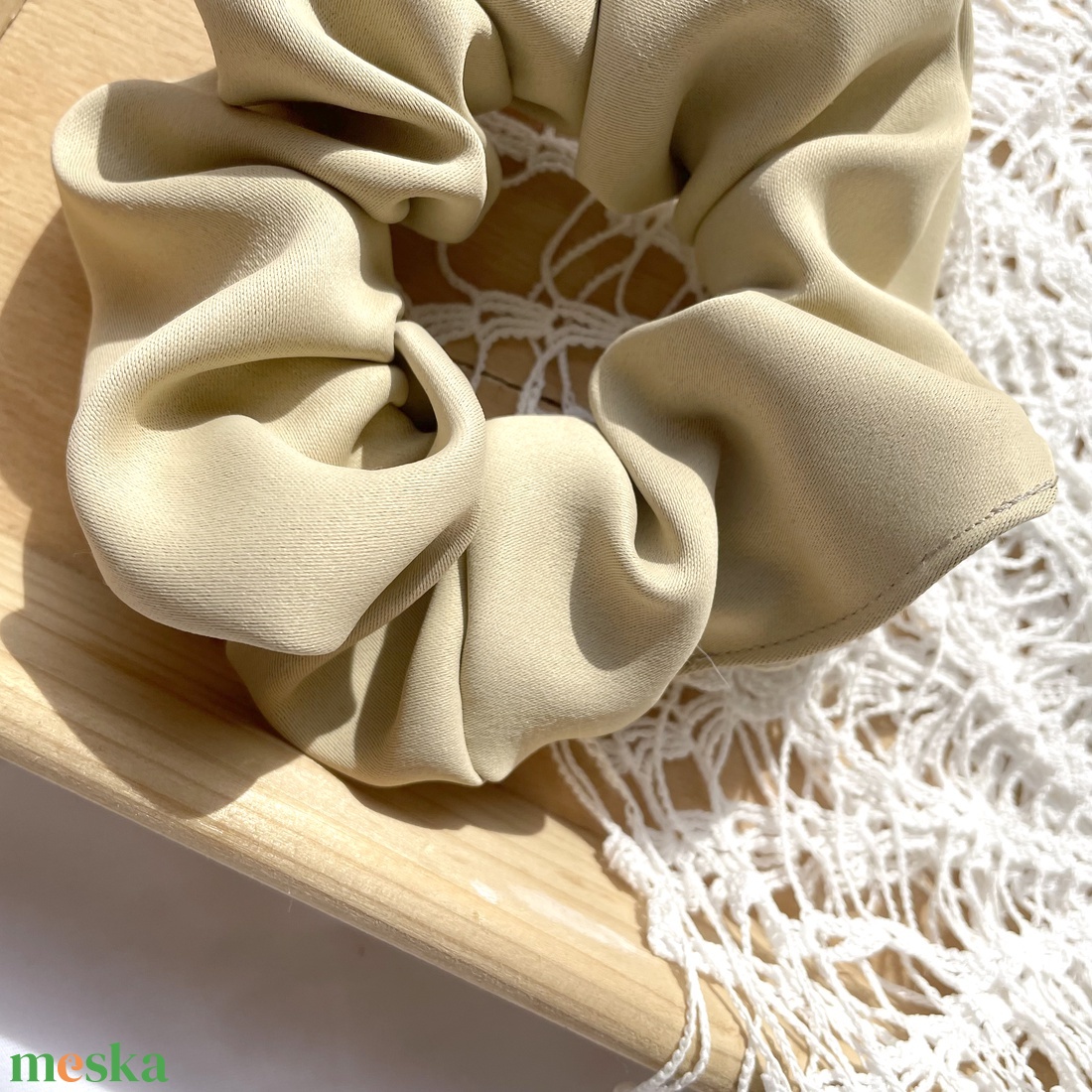 Textil scrunchie hajgumi, M - beige - ruha & divat - hajdísz & hajcsat - hajgumi - Meska.hu Textil scrunchie hajgumi, M - beige - ruha & divat - hajdísz & hajcsat - hajgumi - Meska.hu