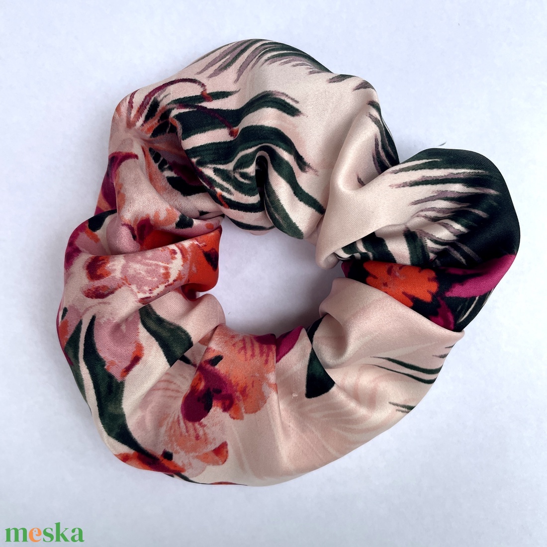 Selyem scrunchie hajgumi, M - Trópusi - ruha & divat - hajdísz & hajcsat - hajgumi - Meska.hu Selyem scrunchie hajgumi, M - Trópusi - ruha & divat - hajdísz & hajcsat - hajgumi - Meska.hu