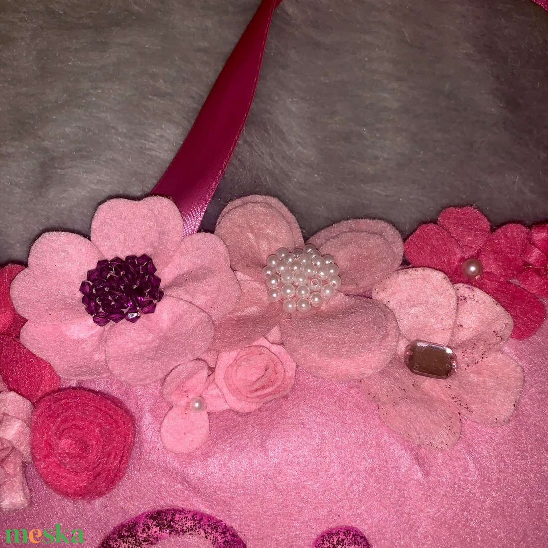 Virágos filc  gyerek névtábla,ajtódísz,falidísz, babaszoba dekoráció - otthon & életmód - babaszoba, gyerekszoba - gyerek névtábla - Meska.hu